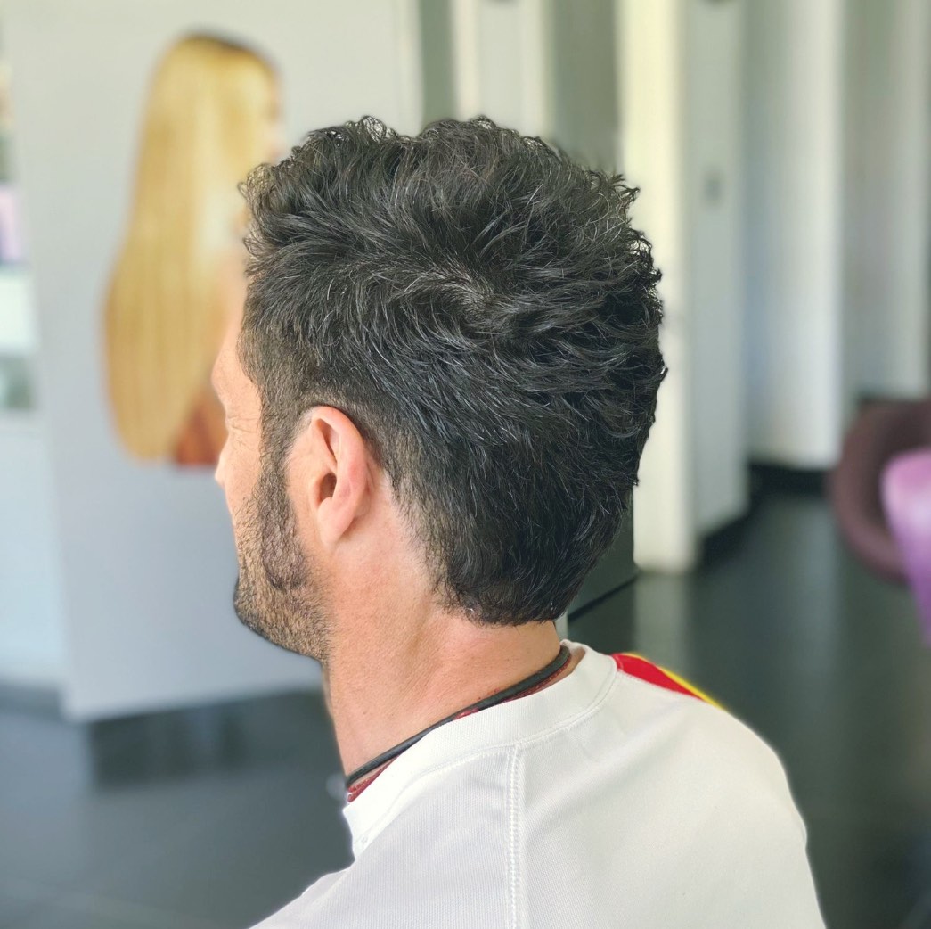 Corte de hombre con degradado en la nuca